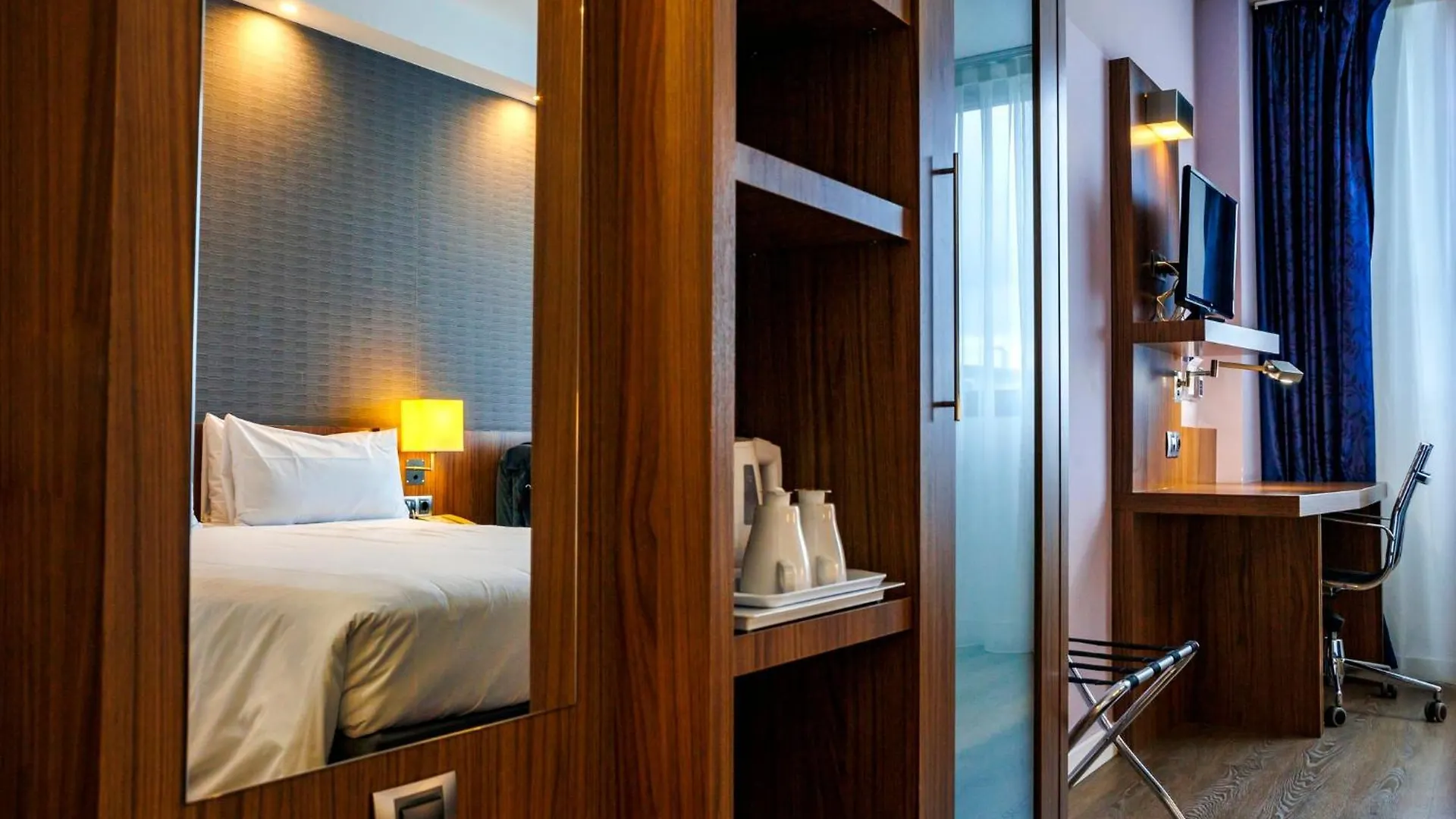 Holiday Inn Express Bilbao Airport By Ihg Derio Spanien